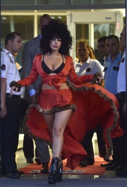 all-sides-of-a-teen-s-life:  Power lady! Lady Gaga in Istanbul,