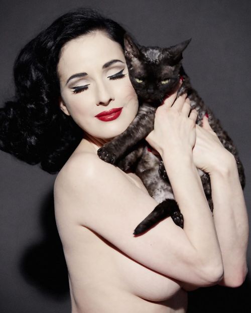 ditavonteese:  Wishing you love and life on this Valentine’s