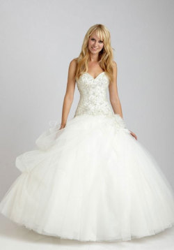 holypeachzombie:Ball Gown Natural Waist with Applique White Tulle