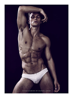 charliebymatthewzink:  Charlie by Matthew Zink White / Black