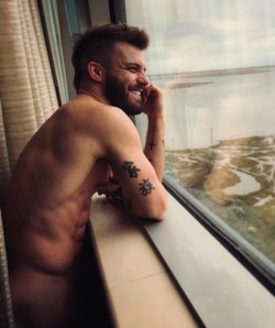 barelyfamousandnaked: Paulie Calafiore