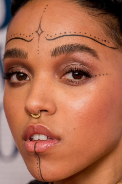 celebritycloseup:  fka twigs