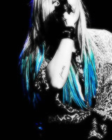 haaleema:  Demi Lovato + blue 