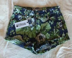 p-aradisedreaming:  new shorts, if this gets any notes please