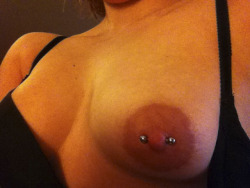 playingintheampersand:  my one & only nipple piercing! 