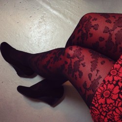 hoseb4bros:  I love this combo. #layered #tights #hosiery #nylons