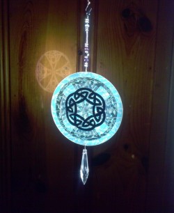 ornamentalglass:  Celtic Circle Knot with Celtic Cross crystallized