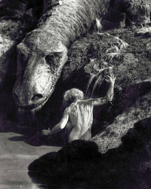 A scene from Fritz Lang’s 1924 silent dark fantasy epic