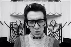 blueblackdream:  Chalkie Davies, Elvis Costello, London, 1978