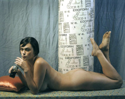  Roe Ethridge. Maya with Diet Coke, 2008. 