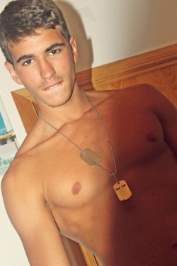angeldeloro:  so cute…so hot