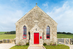 asylum-art-2:  Church to Airbnb by Evolution Design  Chapel