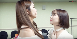 gfriends-gf-yerin:Find someone who looks at you the way Eunha