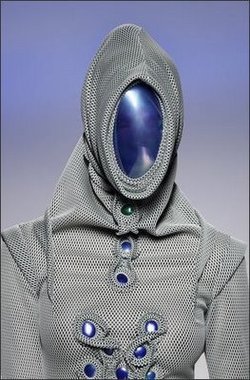 mikiaurora:  Cyberfem wardrobe dreams, courtesy of Jose Miro