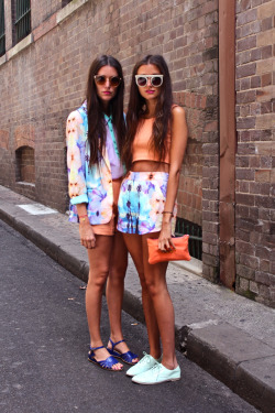 crazed-blisse:  i seriously love the second girls outfit 
