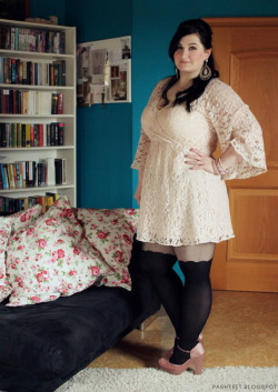 pashteit:  ootd: Asos lace dress with like, the best sleeves