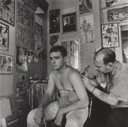 emigrejukebox:    Danny Lyon: Bill Sanders, Tattoo Artist, Houston,