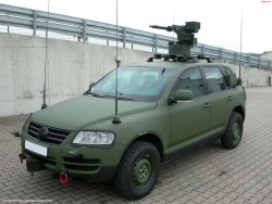 germanmilitary:  Volkswagen Touareg with remote controlled MG3