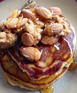 deadlifts-and-donuts:  Crunchy peanut butter, honey, and almonds.