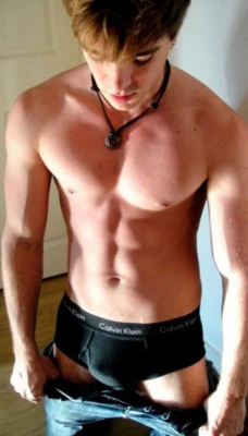 tantalizing-torsos: Tantalizing Torsos!  (many with VPL) &