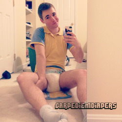 minimaxkiddo:  carpe-diem-diapers:  Just a little wet ;) #leak