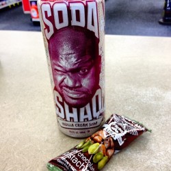 Good morning☀️ #arizona #shaq #creamsoda #darkchocolate #pistachio