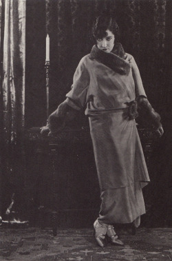 Photograph from Gloria Swanson, by Richard Hudson and Raymond