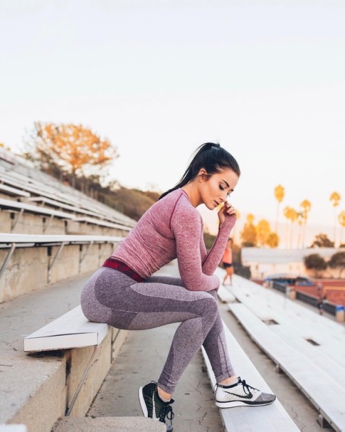 Pantaloncitos de YogaPara una tarde lluviosa. Saludos!