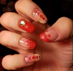 nailpornography:  old valentines day nail art ft. bad lightingsubmitted