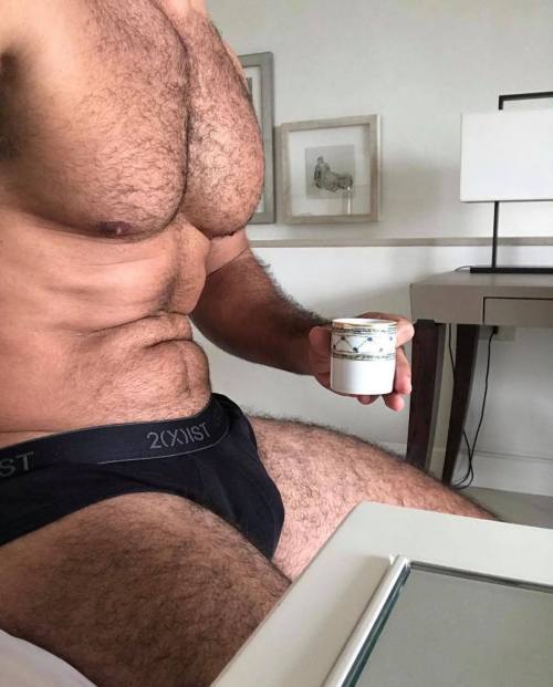 alejodickhead:  https://www.instagram.com/beardedchallenge/