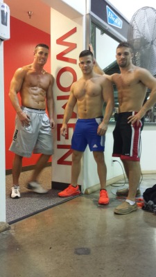 ryanrosexxx:  At world gym in Palm Springs with Angel Rock, Adam