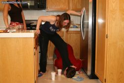 teen-femdom-love:  eat their trash   More femdom teens     Making