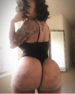 groceryondemand: #brittishheavens #brittishroxanne #phatassblackgirl