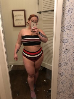beanybabie:Tried on some bikinis yesterday 🥰