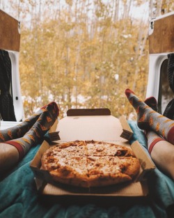 rustic-bones:  Pizza party 🍕🎉 @j.scud @nativecampervans