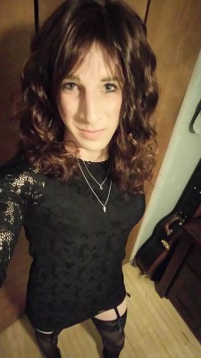 stefleecd:I’m back! I feel so dam sexy today.  Cannot wait to show you guys more.  I cannot believe it has been almost a whole year since I have dressed last.  Let me know what you think!