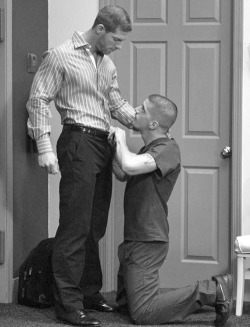 dadincharge:  How to meet Dad at the door when he gets home from