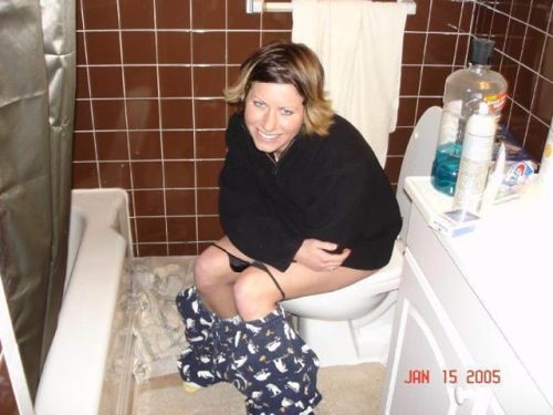 dimitrivegas:  Pooping women