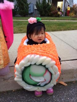 ohmyasian:  (via humorous-blog: skittlenator)2902. Sushi Halloween