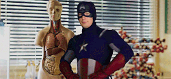 chrisevansgifs:    Rappin’ with Captain America   