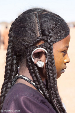 maghrabiyya:  let’s just appreciate traditional tuareg hairstyles
