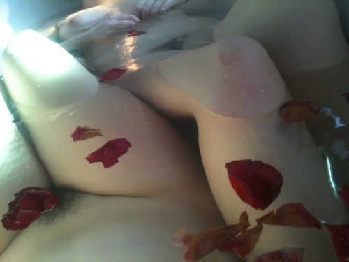 g3tdead:  g3tdead:  Today Rose and I had a sensual bath.  bringing this back because i love it.Â   I’ve posted this before, but this kind of beauty deserves another run.