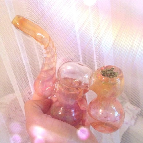 intoxifaded:  Bubbler #3, I’m not sure why I have such bad luck with bubblers but I’m going to make sure to take extra care of this one 