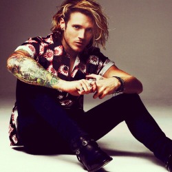 modelbegood:  Dougie Poynter  http://modelbegood.tumblr.com