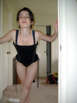 felicity-4-fem:  CHECK OUT MY OTHER BLOG…http://felicity-luvs-girls.tumblr.com  