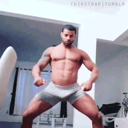 bigred8722:  flavorknowledgesoul:  Heat   Sexy as fuck  Yes mmm