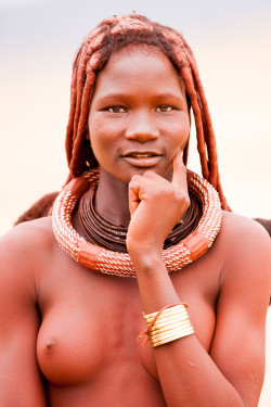 Himba woman, by Matilde Simas.
