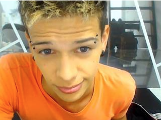 nudelatinos:  Sexy Colombian Yanka Max is back on live webcam. He is one of the top Latin cam performers and has the hot body to show off for all his fans. Come check him out now live at gay-cams-live-webcams.com. Sign up now get first 120 credits free!!!