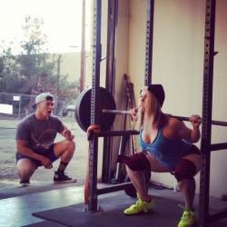 barbellbuddies:  Caroline Weeks 305 lb squat