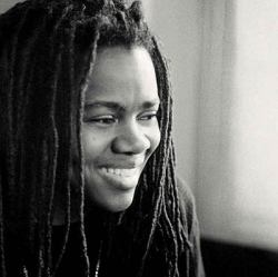 enaomi:  strangeasanjles:  oldloves:  Tracy Chapman and Alice